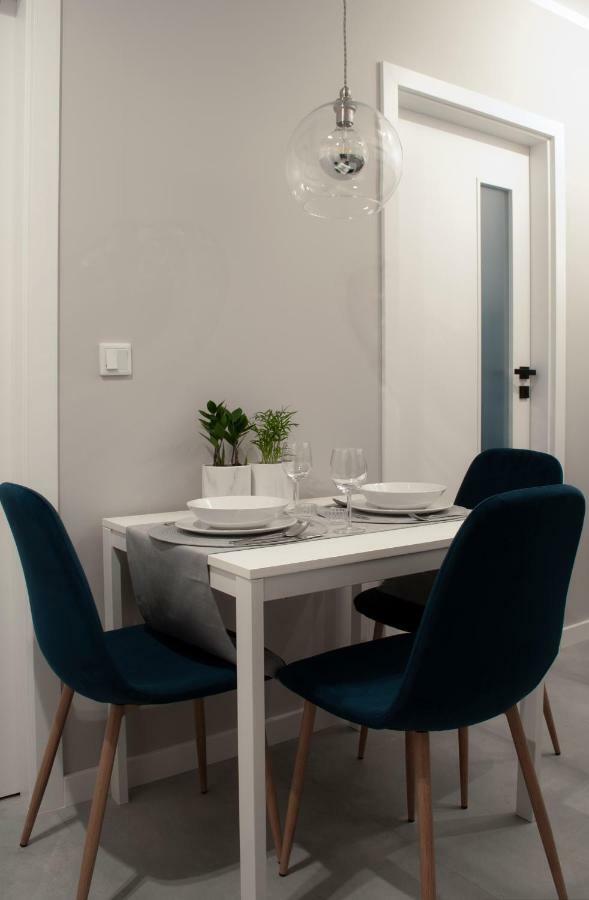 Navyblue Apartment Cracow Free Parking Tv Krasków Εξωτερικό φωτογραφία